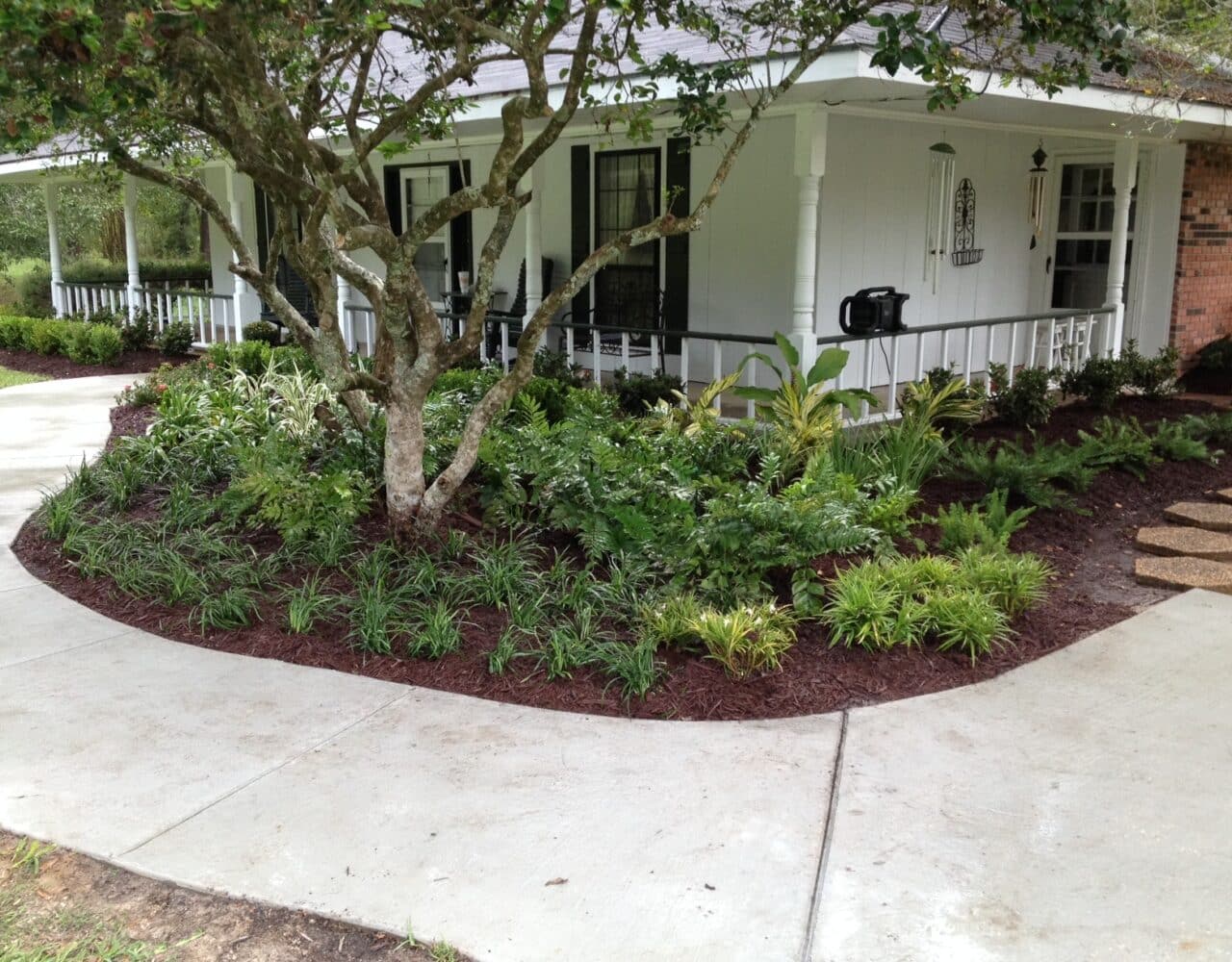 Shady Bed Landscape Design And Architecture - Baton Rouge
